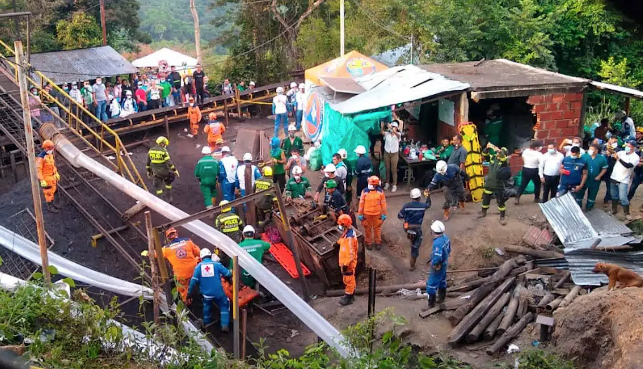 Al menos unos 11 muertos tras varias explosiones en cinco minas en Colombia