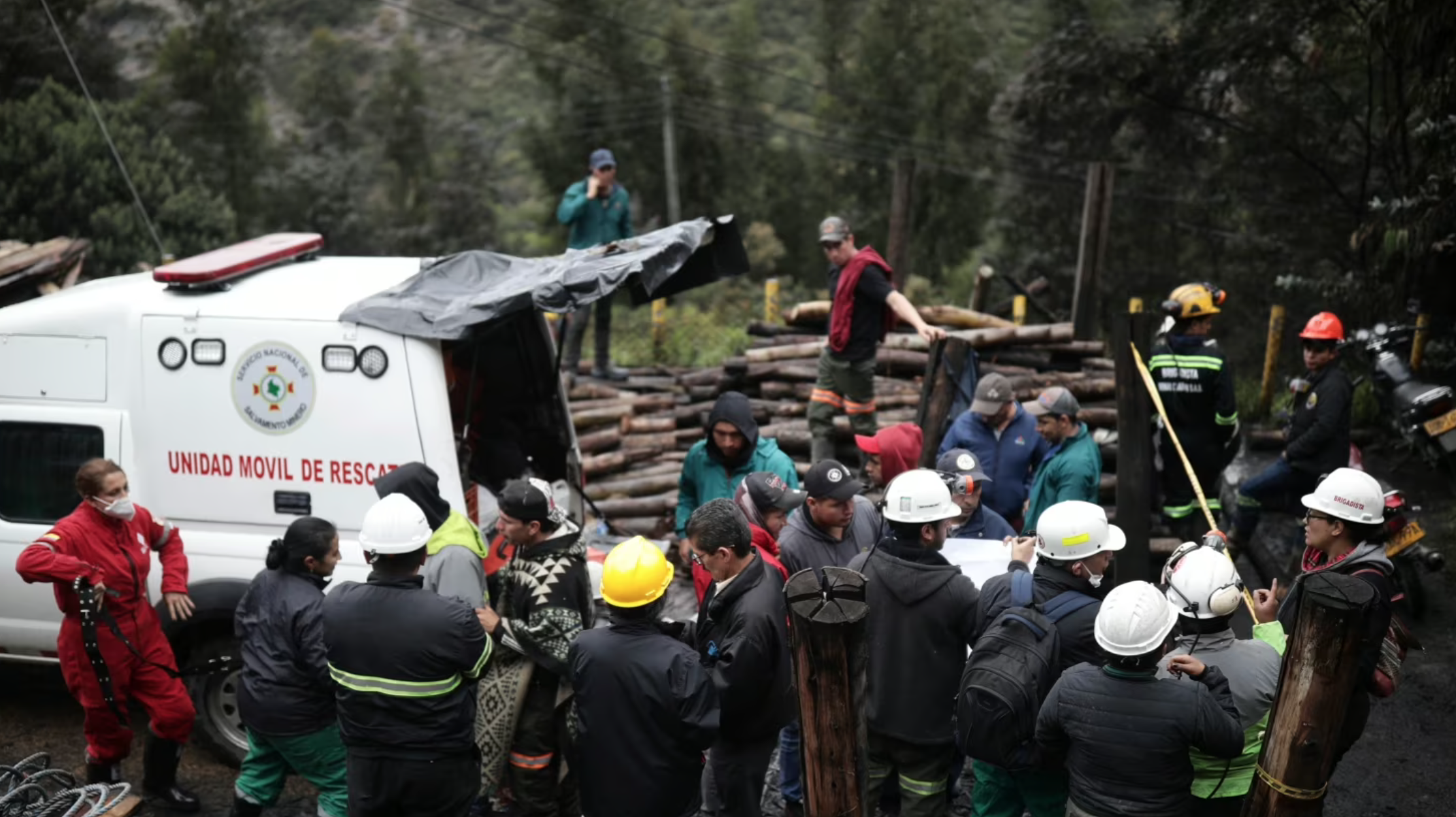 Les corps de 10 mineurs piégés sont retrouvés en Colombie: le bilan s'alourdit à 21 morts