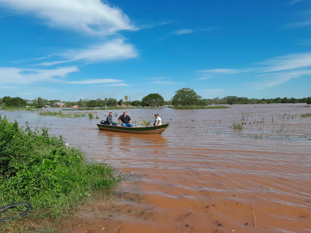 Des communautés évacuées au Paraguay en raison de la crue d'une rivière