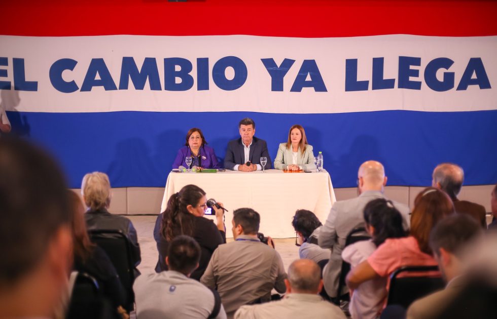 Les candidats clôturent leur campagne à l'approche des élections présidentielles au Paraguay