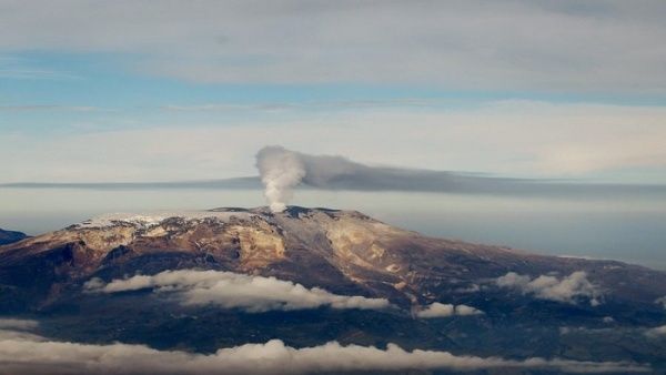 Déclaration de calamité publique en raison de l'activité du volcan Nevado del Ruiz à Manizales, Colombie