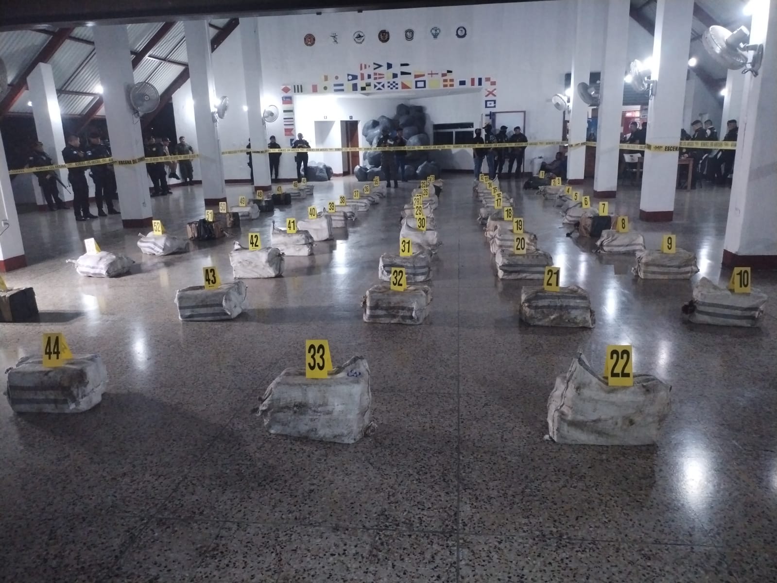 Decomisan más de una tonelada de cocaína en Guatemala