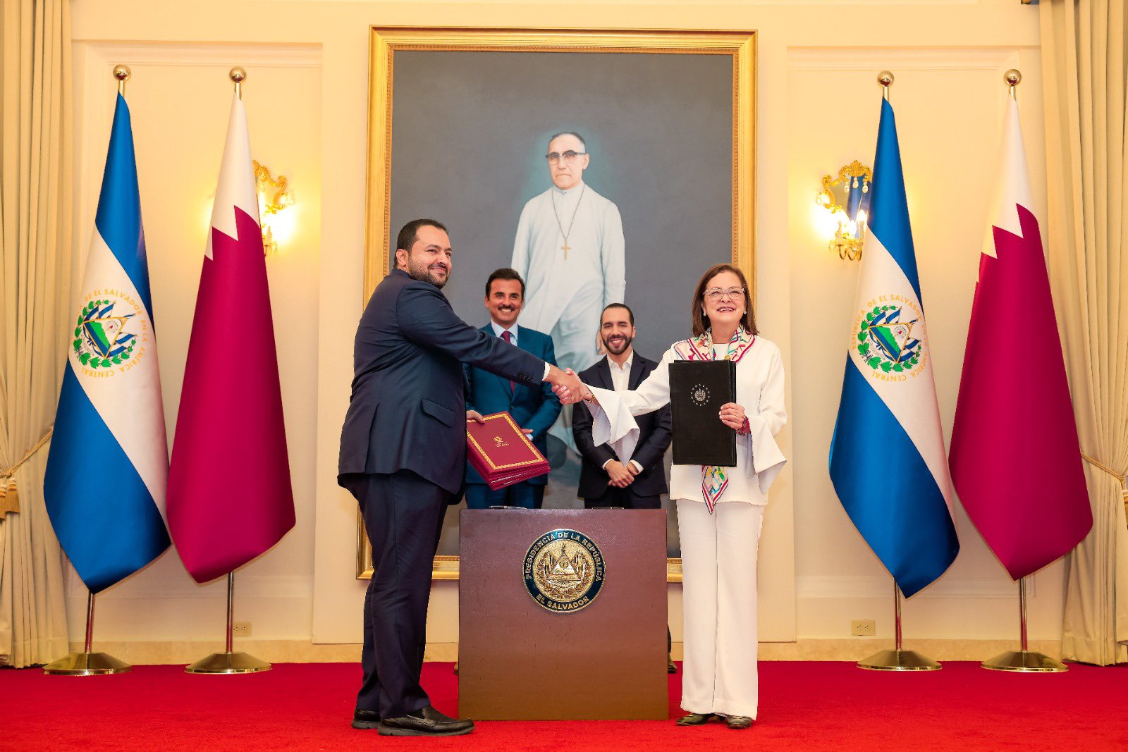 El Salvador and Qatar enhance friendship and cooperation