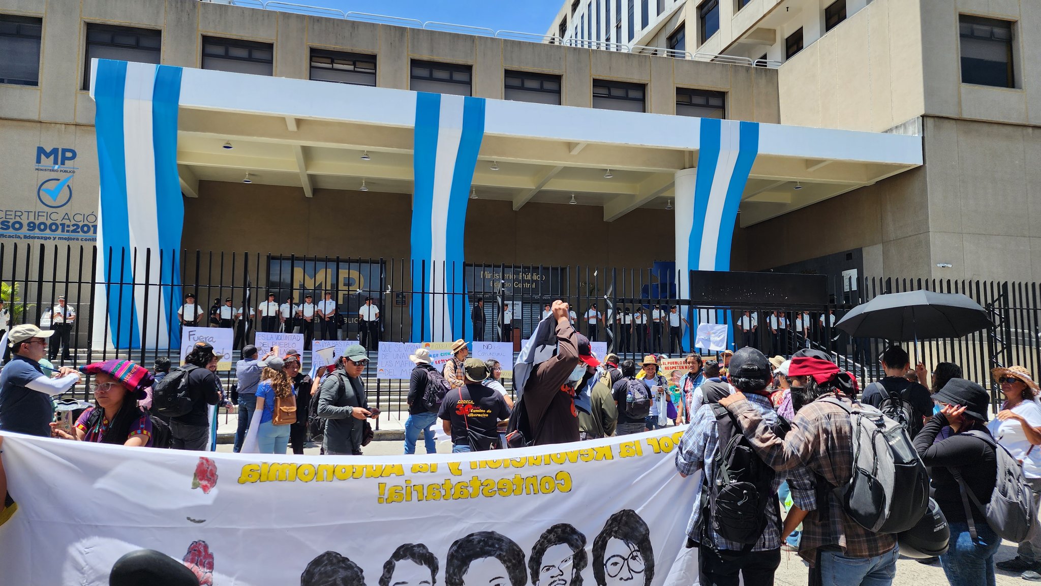 Demand resignation of prosecutors and judges in Guatemala