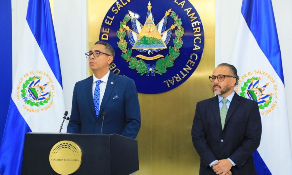 El Salvador presenta proyecto de Presupuesto General del Estado 2024