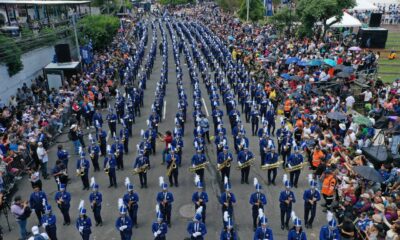 La "Banda El Salvador" deslumbra en su debut durante el desfile del Día de la Independencia
