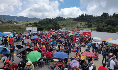 Protestas y bloqueos en Guatemala afectan a viajeros en las fronteras con El Salvador