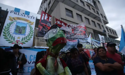 Levantan bloqueos en carreteras, pero las protestas exigen la renuncia de la fiscal general en Guatemala