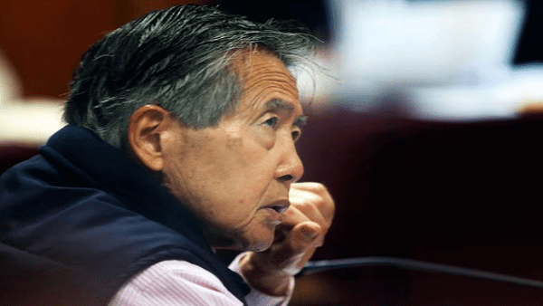 Un juge péruvien ordonne le maintien en prison d'Alberto Fujimori